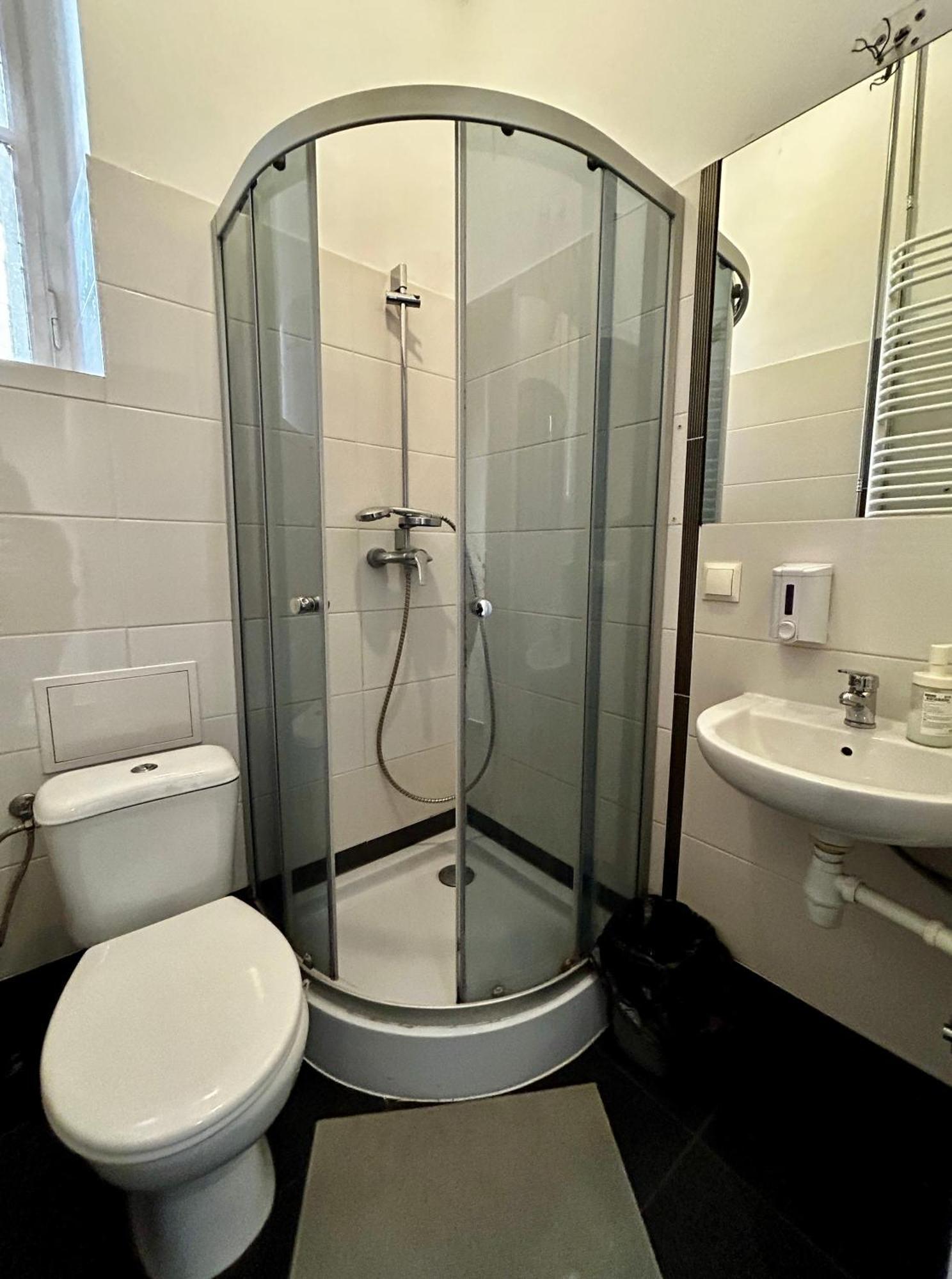 Harmony Aparthotel Krakow Luaran gambar
