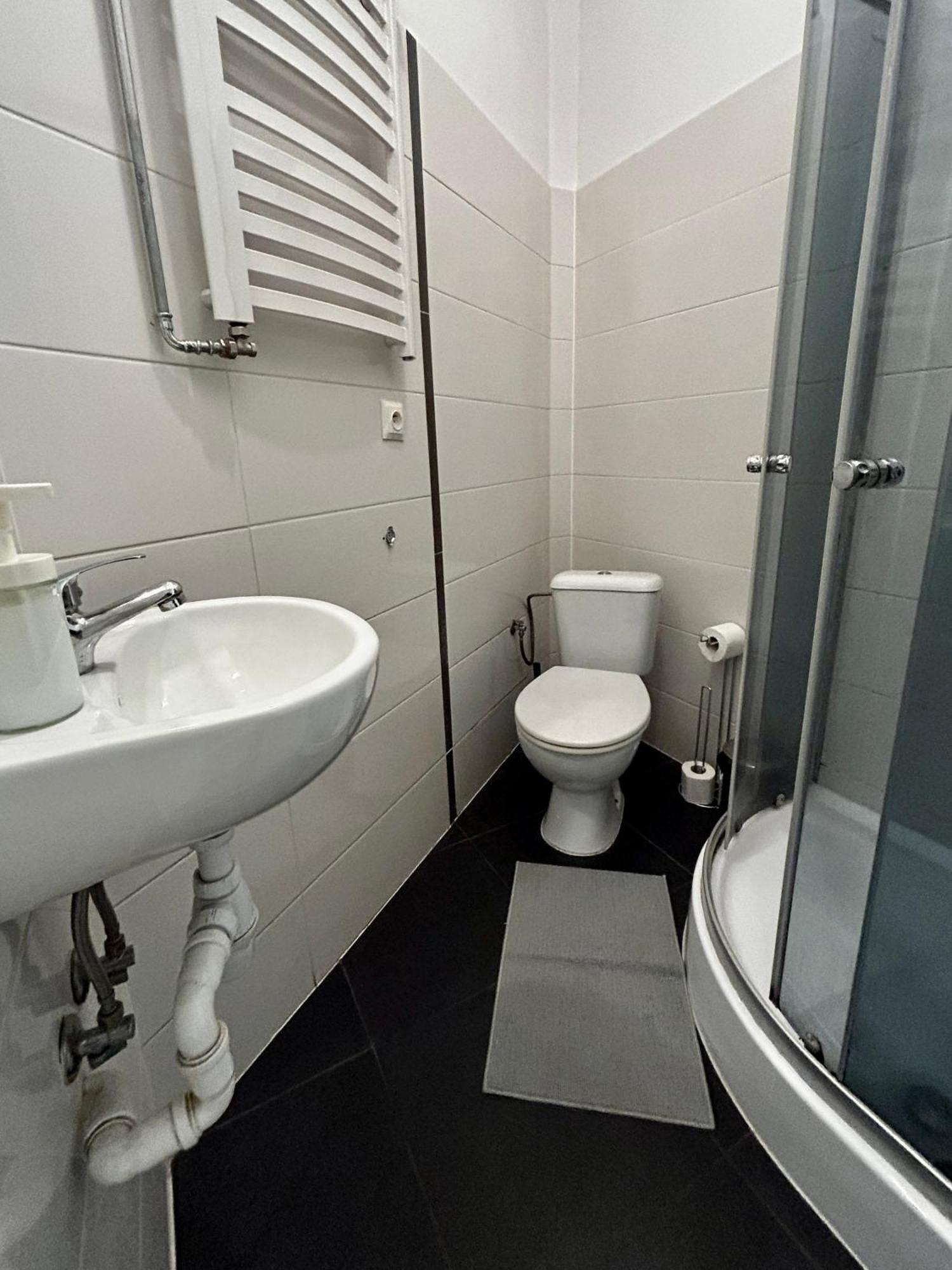 Harmony Aparthotel Krakow Luaran gambar