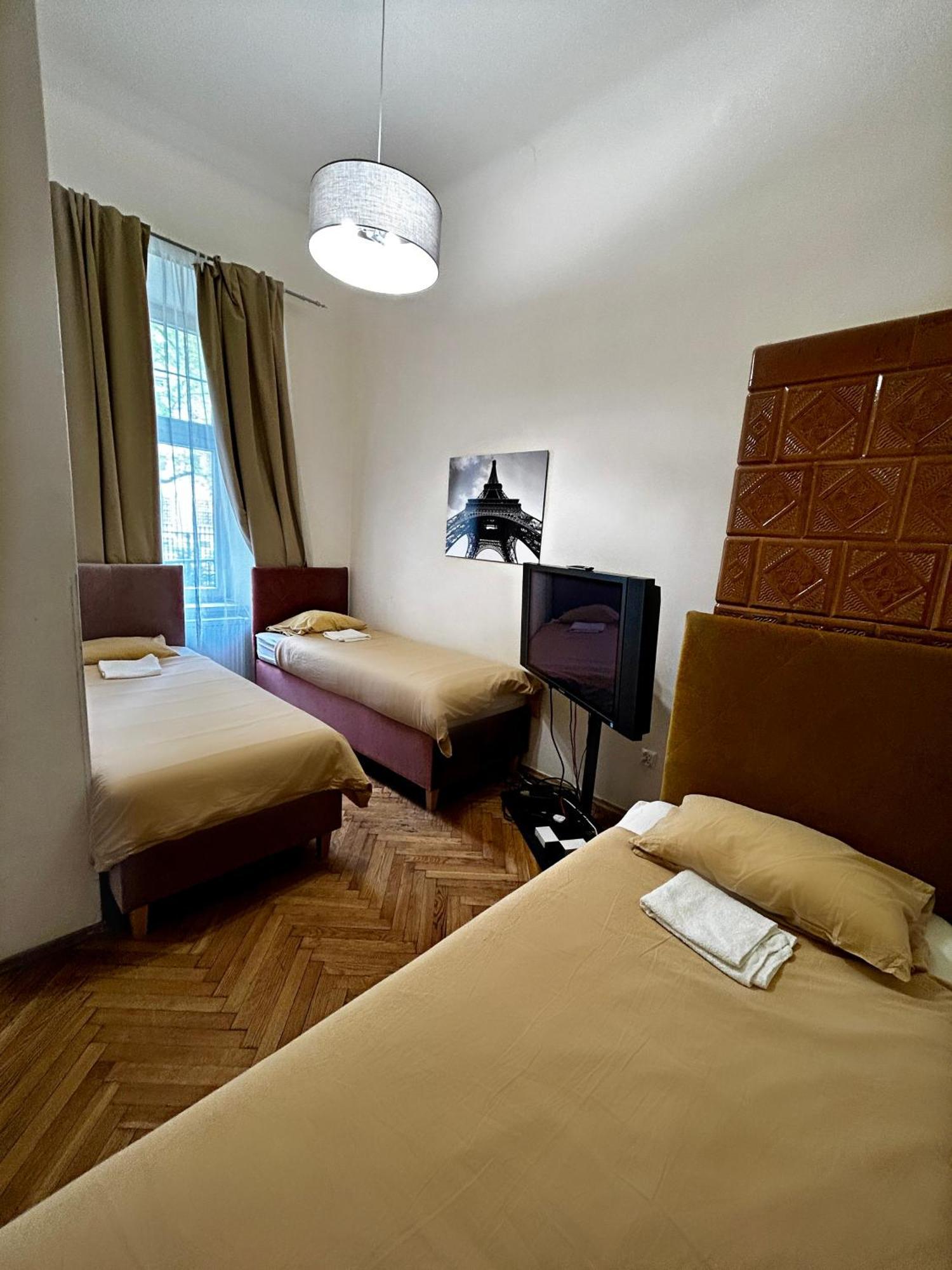 Harmony Aparthotel Krakow Luaran gambar