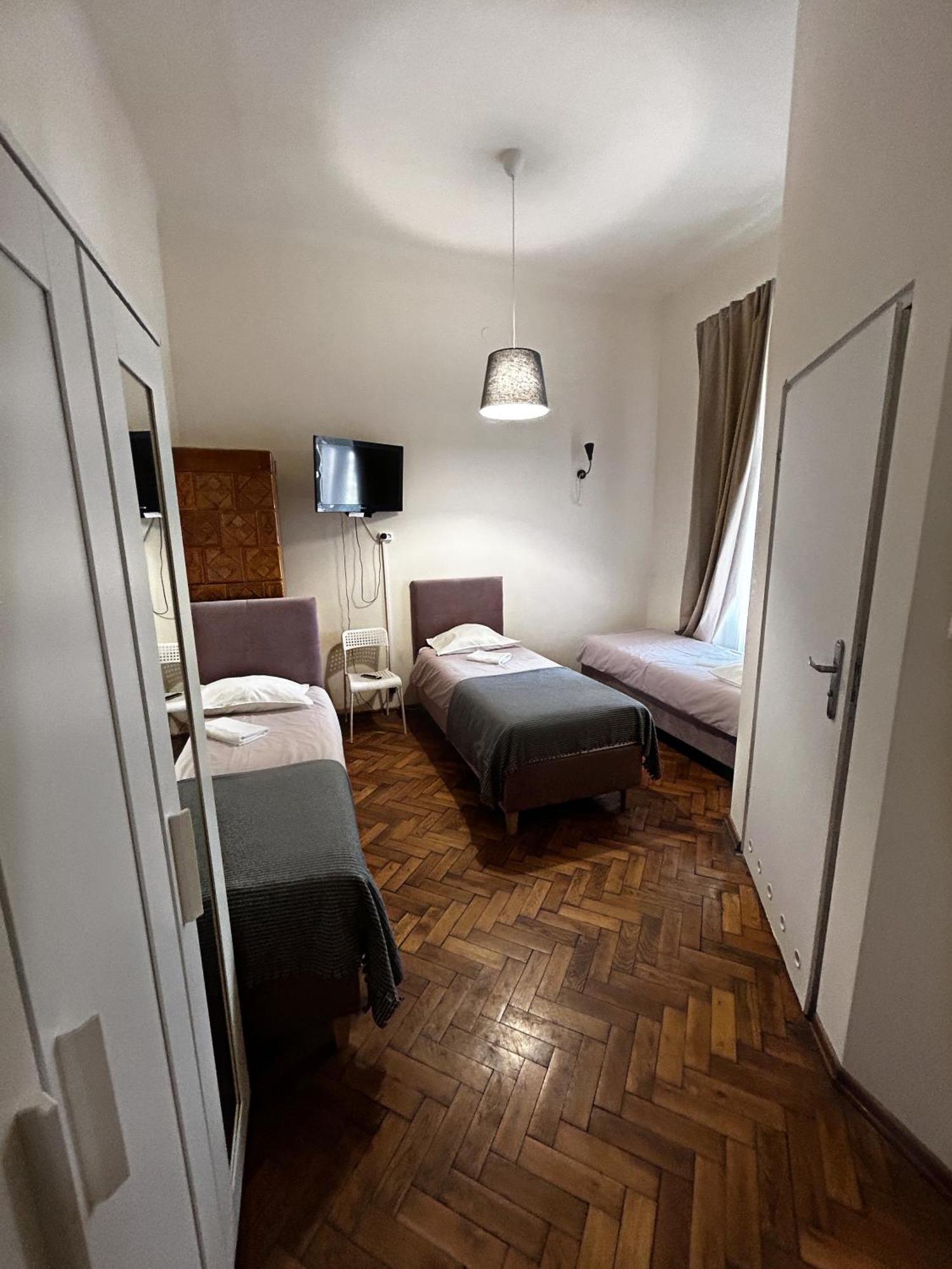 Harmony Aparthotel Krakow Luaran gambar