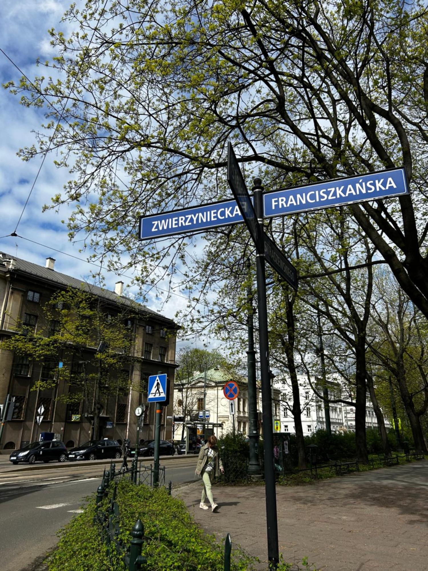 Harmony Aparthotel Krakow Luaran gambar